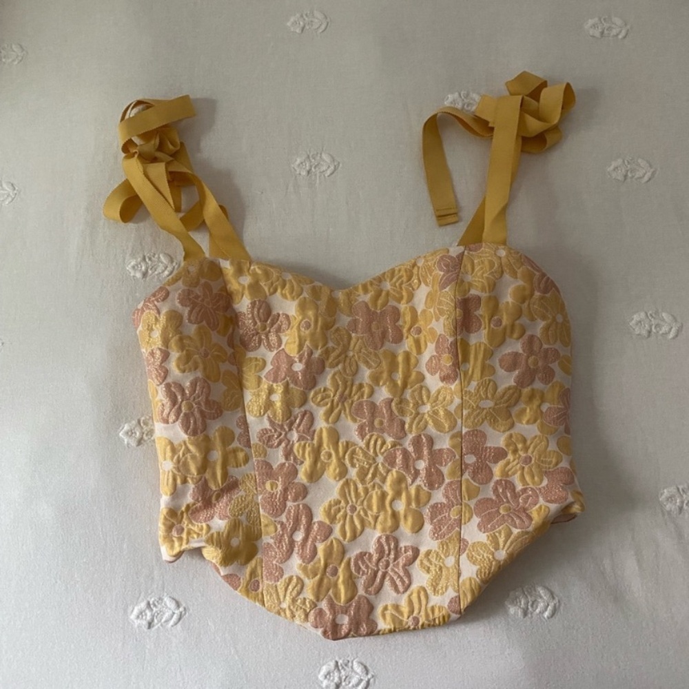 ref top damaged straps